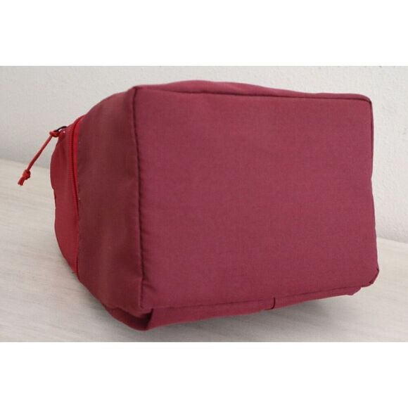 Igloo Playmate Gripper Red 9 Can Capacity Fully Insulated Cooler Bag - Picture 3 of 11